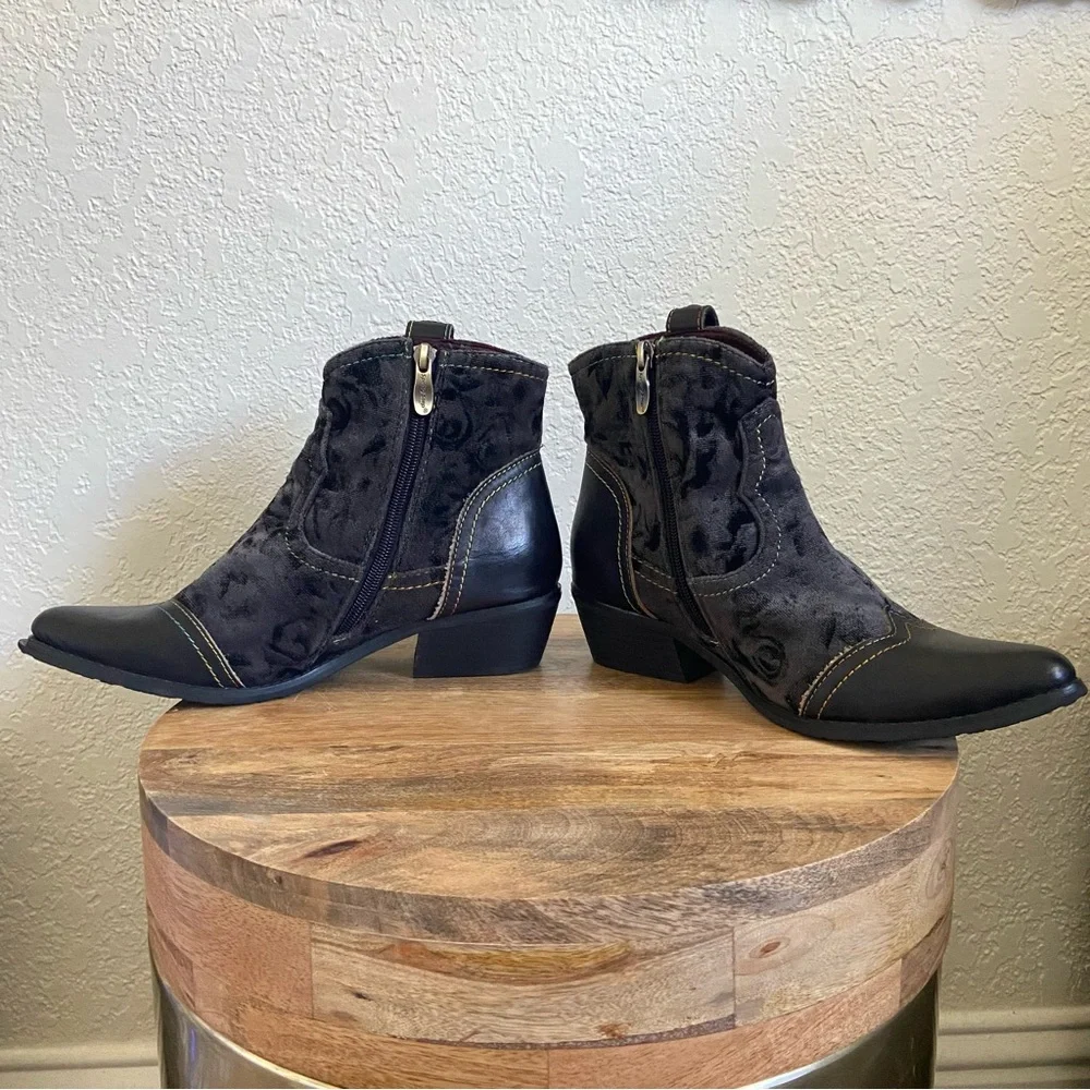 L'Artiste Countrypop Velvet And Leather Booties